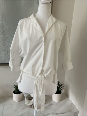 MO&Co Vintage Crisp Cream 100% Cotton Button-Front Tie Shirt